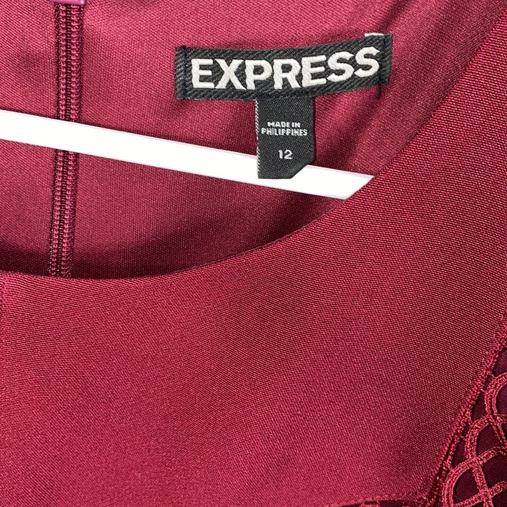 Express dress - Picture 3 of 3